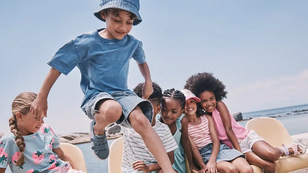 خرید لباس کودک از H&M